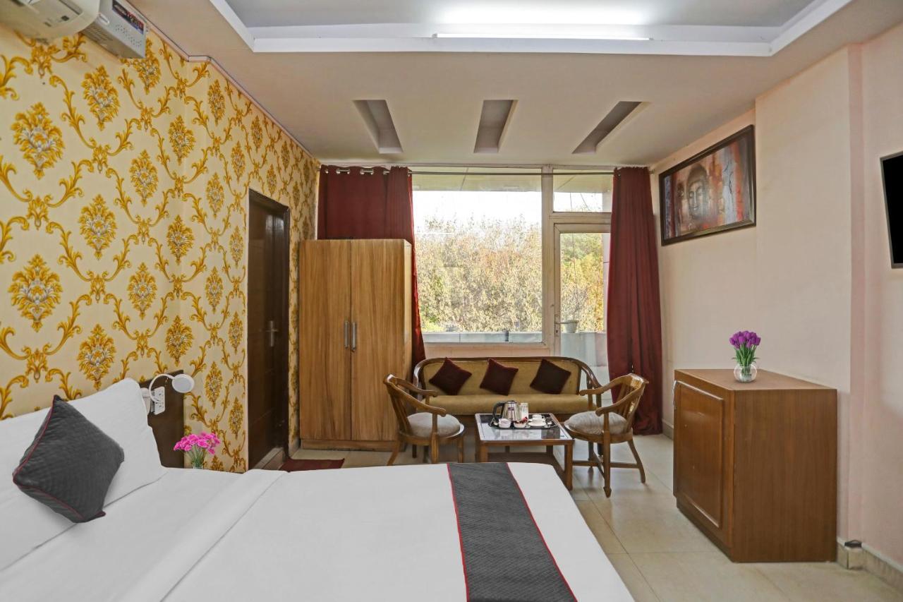 Hotel O Shivam Guest House Нью-Делі Екстер'єр фото