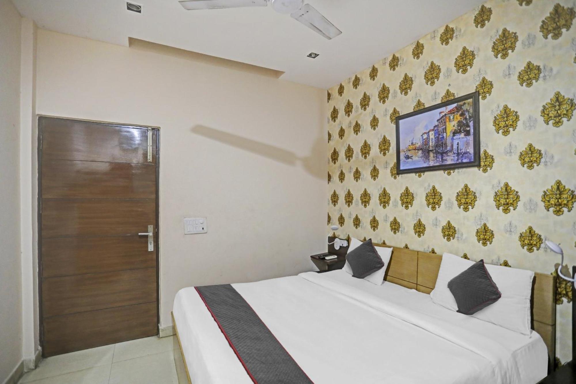 Hotel O Shivam Guest House Нью-Делі Екстер'єр фото
