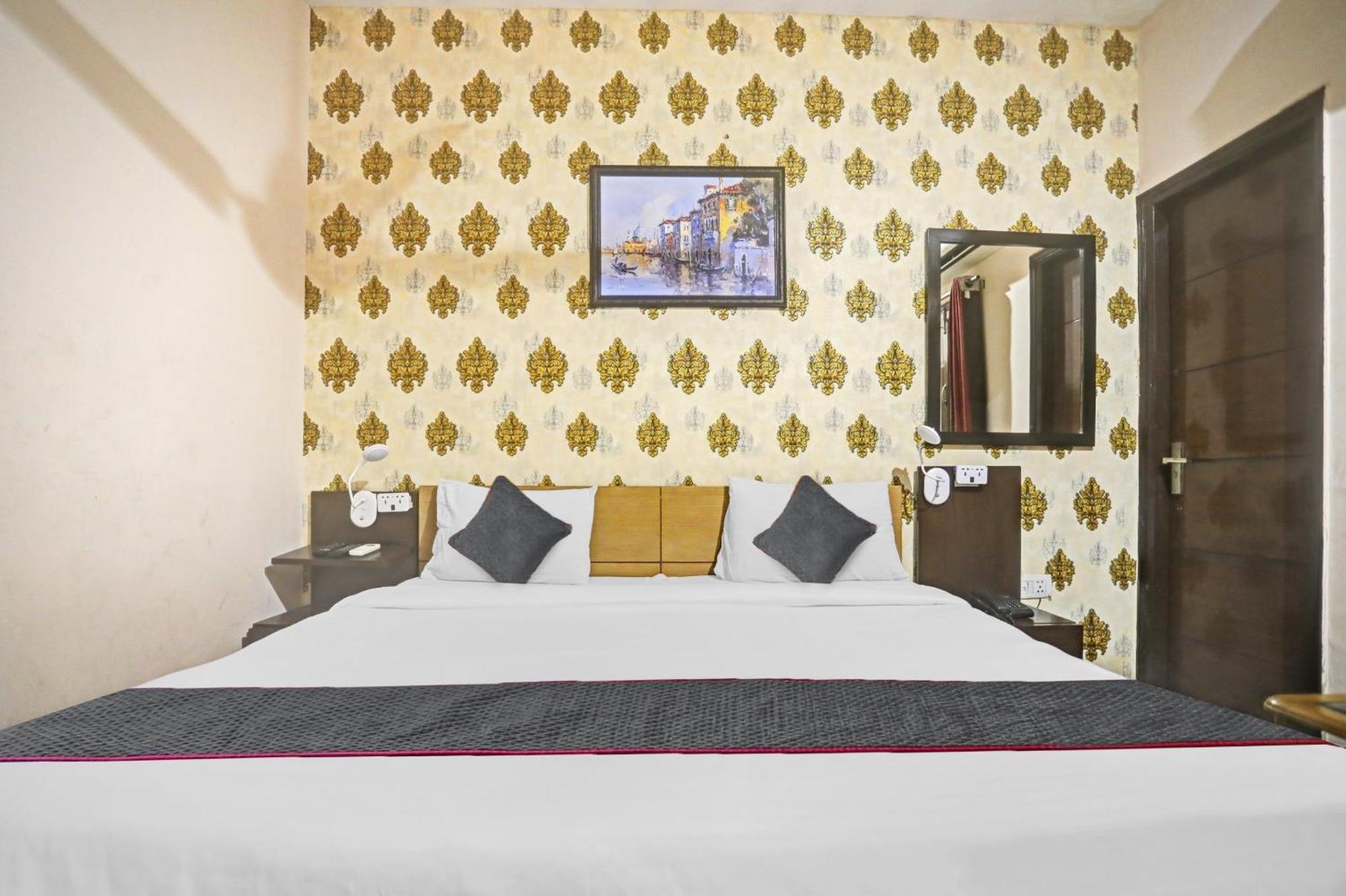 Hotel O Shivam Guest House Нью-Делі Екстер'єр фото