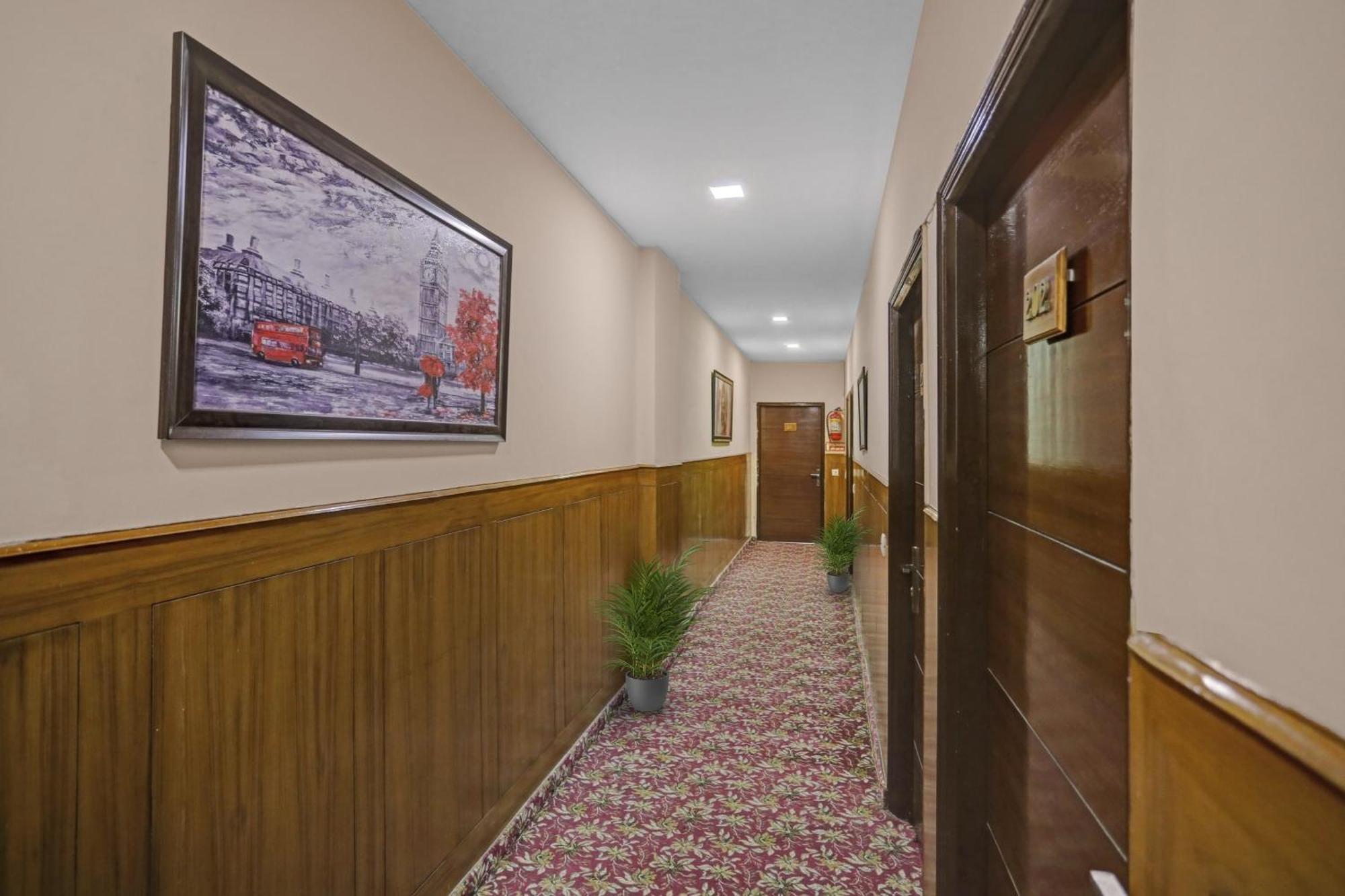 Hotel O Shivam Guest House Нью-Делі Екстер'єр фото